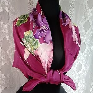 Malaysia Women's Scarf Size 36x34 Burgundy